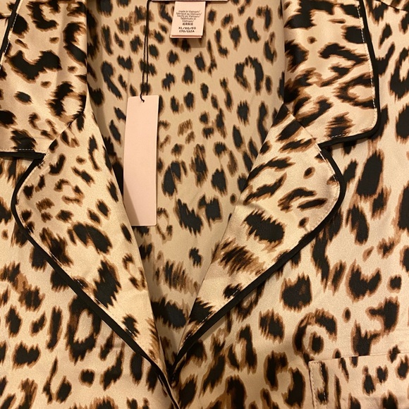 VICTORIA SECRET BUTTON UP LONG SLEEVE SLEEP SHIRT - Picture 6 of 15